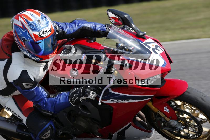 Archiv-2025/49 26.08.2025 Cornu Master School ADR/rot-rouge/37